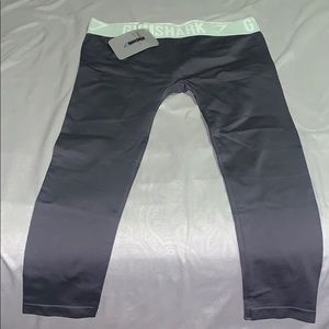 Gym shark cropped leggings